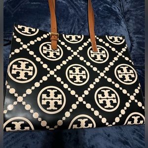 T MONOGRAM CONTRAST EMBOSSED TOTE